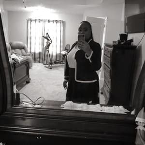 Meet your Posher, Roxanne